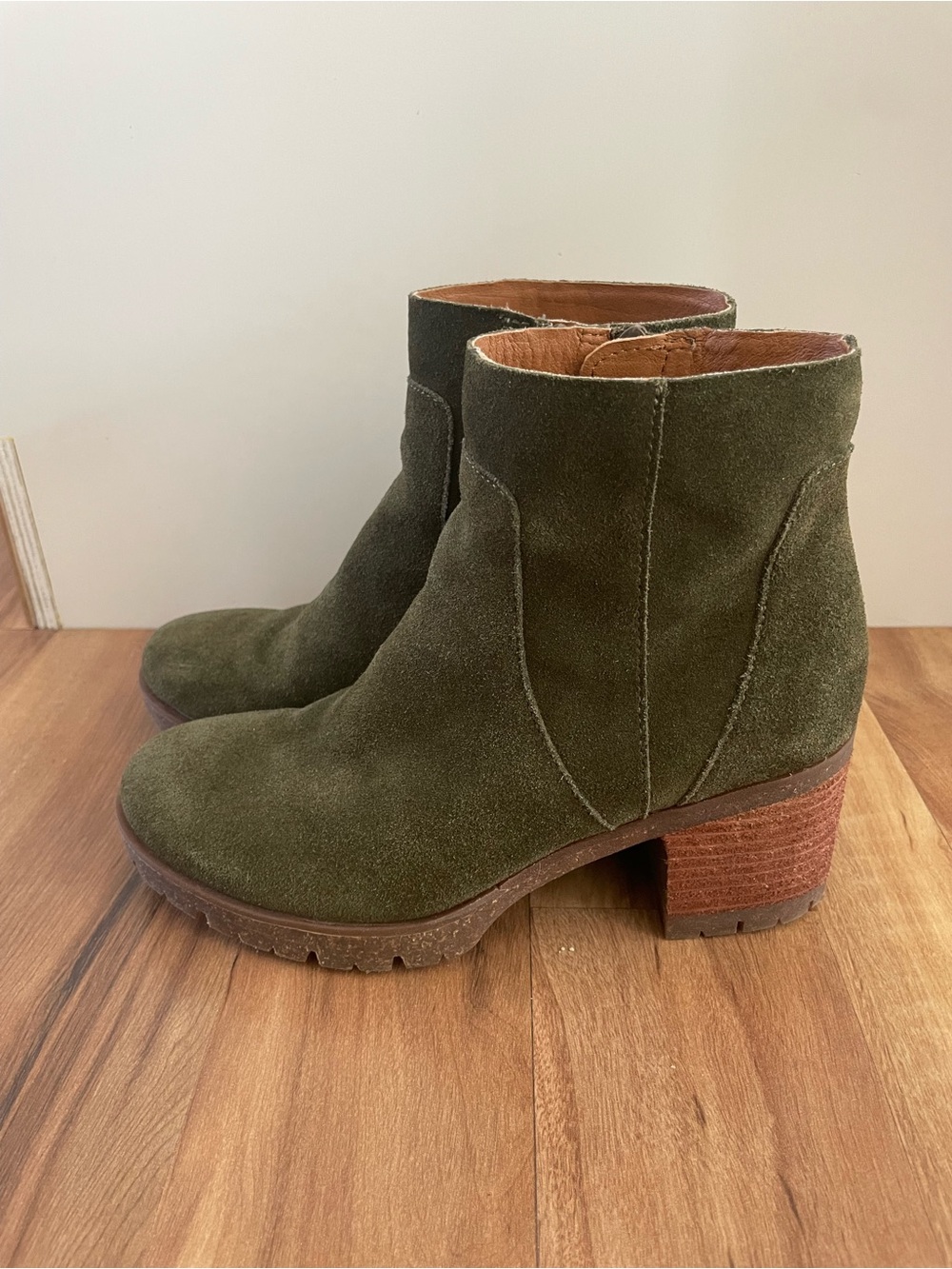 Kork-Ease Esmeralda Boot Green Suede Lug Bottom